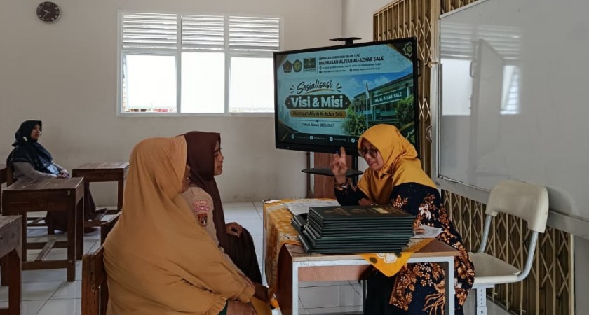 Serahkan Rapor Tengah Semester Ganjil TA. 2026/2027, Wujud Sinergi Madrasah dan Wali Murid