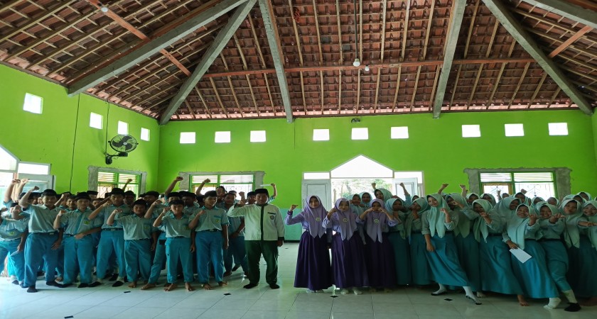 Semangat Baru Menyongsong Masa Depan: MA Al-Azhar Sale Sosialisasikan Penerimaan Murid Baru di MTs Negeri 5 Rembang