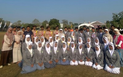 Langkah Kompak, Regu Gerak Jalan MA Al-Azhar Sale Raih Juara 3 di Lomba Gerak Jalan Tingkat Kecamatan Sale