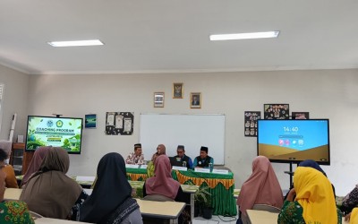 Coaching GPBLHS: MA. Al-Azhar Sale Wujudkan Madrasah Peduli dan Berbudaya Lingkungan Hidup