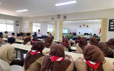PW LP Ma’arif NU Jateng Hadir di MA Al-Azhar Sale, Kenalkan Peluang Magang ke Jepang