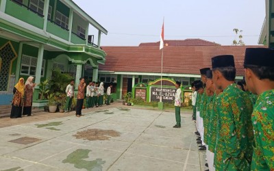 Semangat Sumpah Pemuda, MA Al-Azhar Sale Tanamkan Cinta Tanah Air pada Upacara Hari Sumpah Pemuda 2026